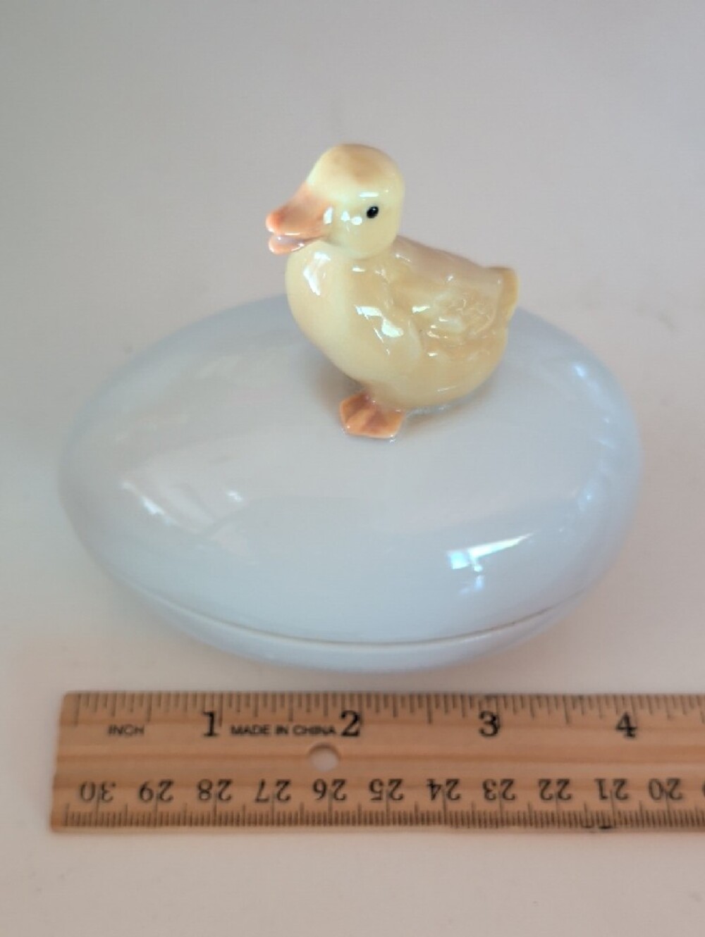 Otagari Japan,Yellow Ceramic Duck Trinket Box. - Picture 8 of 12